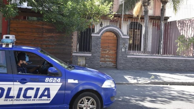 Una integrante de la familia aseguró que les llevaron hasta "el motor del portón y las luces de la casa robaron". (Foto: Ramiro Pereyra)