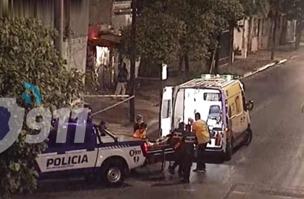 Increíble video: tenían chalecos y uniformes de la policía, se tirotearon y fueron detenidos en Córdoba