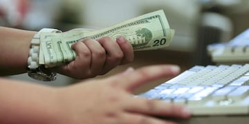 El dólar blue volvió a subir y tocó valores máximos.