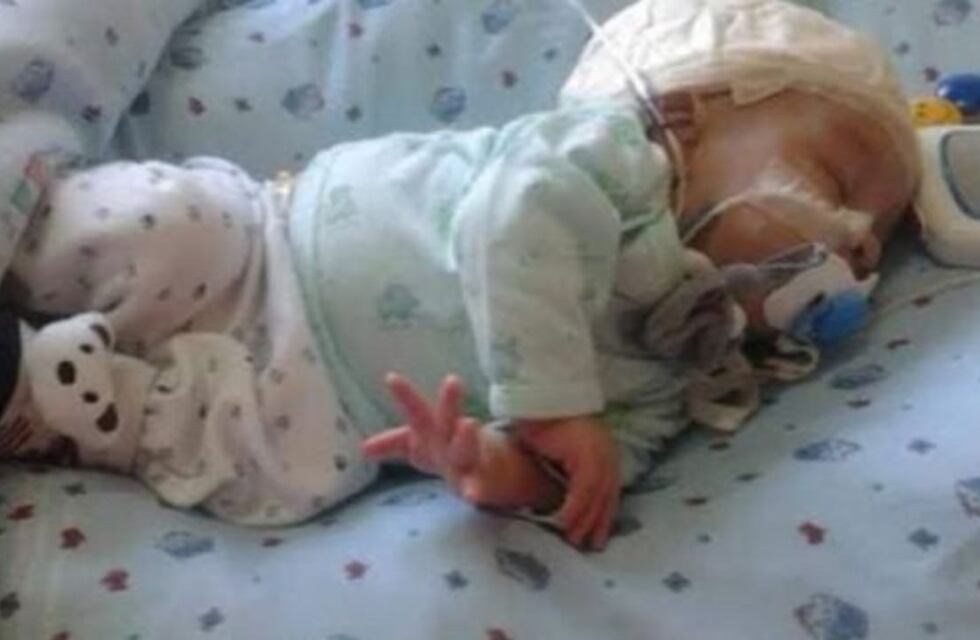 La historia de Ian, el niño que le ganó a la muerte nueve veces