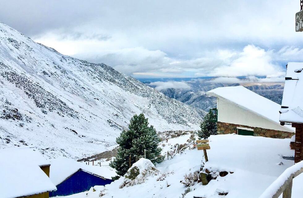 Sí, es Mendoza: impactantes imágenes de las nevadas en Las Cuevas, Potrerillos y Valle de Uco