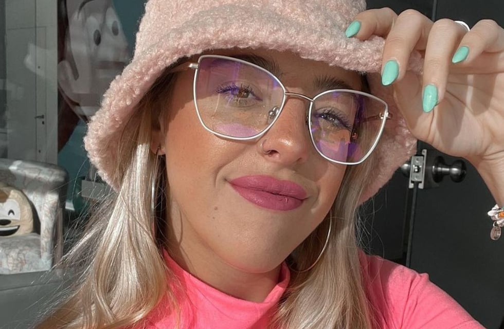 Nati Jota enamoró en microbikini naranja y posó junto a su hermana desde México
