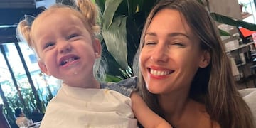 Pampita compartió fotos inéditas que demuestran que su hija Ana es idéntica a ella.