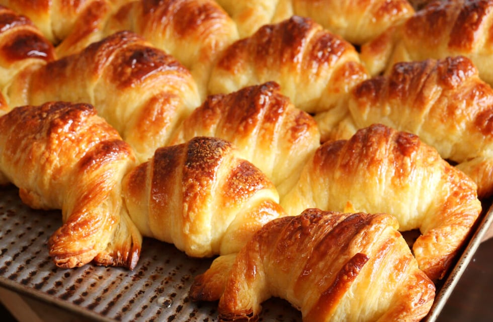 ¿Bailarías a cambio de medialunas gratis? La ingeniosa propuesta que hizo una panadería de Ituzaingó