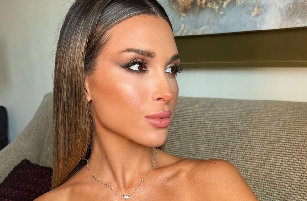 Mamá Canchera: Agustina Gandolfo sorprendió en Instagram con un look total black que es tendencia