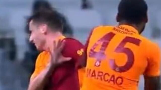 Piñas en el fútbol turco.