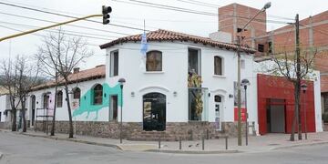 Centro Cultural "Héctor Tizón", de la Municipalidad de San Salvador de Jujuy.