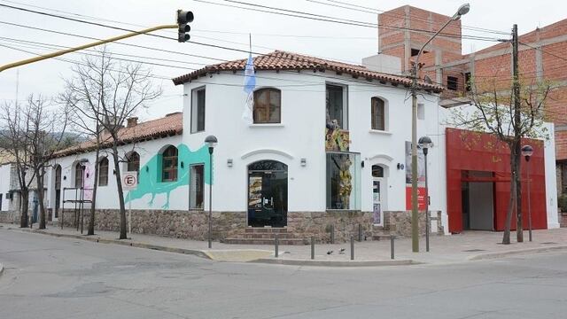 Centro Cultural "Héctor Tizón", de la Municipalidad de San Salvador de Jujuy.