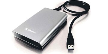 El disco externo que le robaron al fotógrafo mendocino es de la marca Toshiba - imagen ilustrativa de un disco externo.