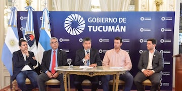 El vicegobernador Miguel Acevedo presidio el encuentro de representante de varios estados.
