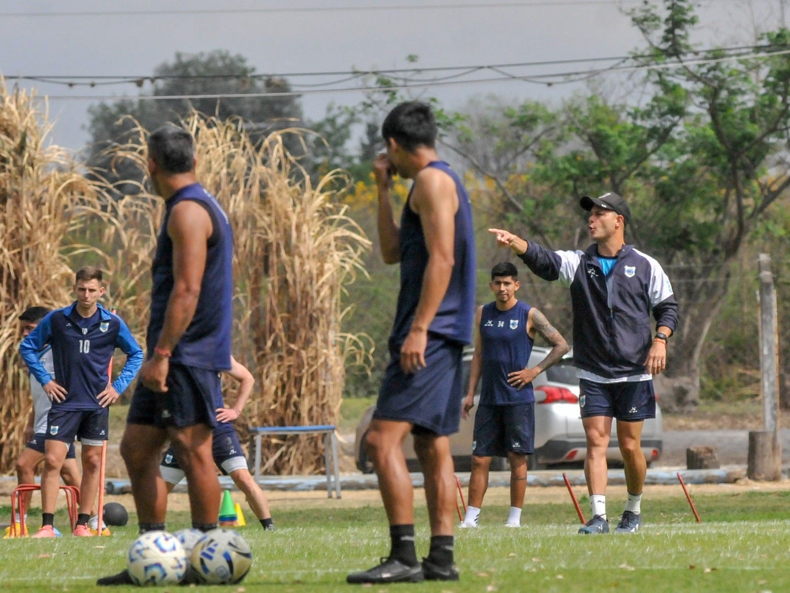 Por estas horas, Matías Módolo tiene más incógnitas que certezas a la hora de armar el equipo titular que buscará los tres puntos este domingo jugando de local.