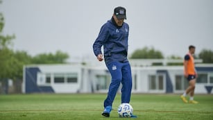 Alexander Medina retoca el equipo, en nombres y sistema, para el Talleres-Tigre (Foto: Fotobaires)