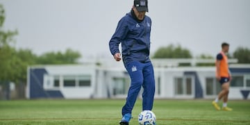 Alexander Medina retoca el equipo, en nombres y sistema, para el Talleres-Tigre (Foto: Fotobaires)