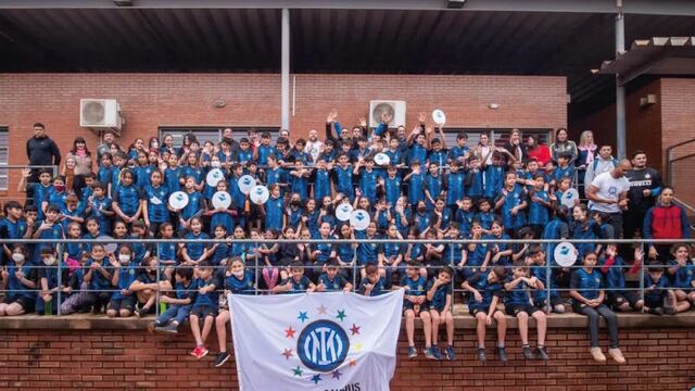 Se realizó una jornada de futbol para niños de  Puerto Iguazú con los jugadores del Inter de Milan.