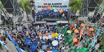 Los sindicatos decidieron salir a la calle para rechazar los cambios en las jubilaciones.