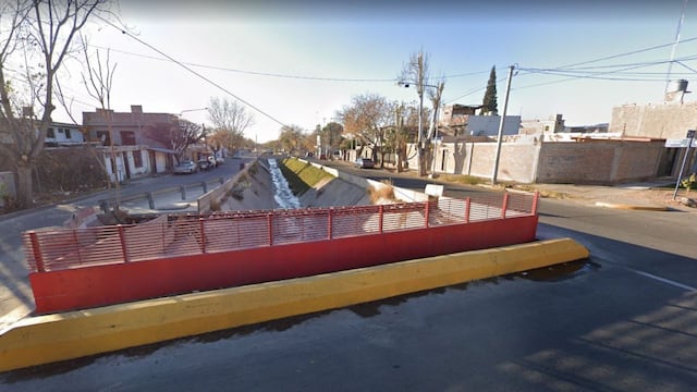 Zanjón de Los Ciruelos y 25 de mayo, Las Heras.