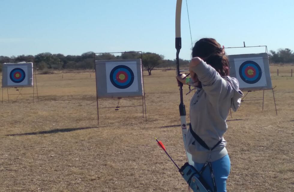 Arquería, otra de las alternativas deportivas de Arroyito que se desarrolla en el Club de Caza y Pesca