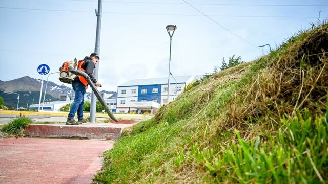Ushuaia: realizan trabajos de puesta en valor del Paseo del Centenario