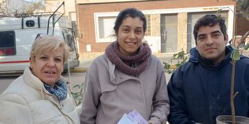 Regalan árboles: Primero Rosales realiza una Campaña de Promoción Forestal