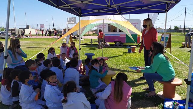 Presentación oficial de la Semana del Libro en el barrio Zazpe