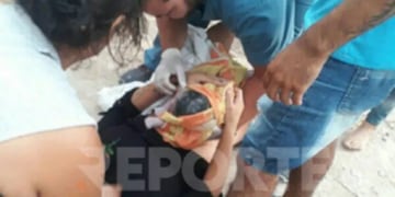 Una joven dió a luz en plena calle de Paraná.