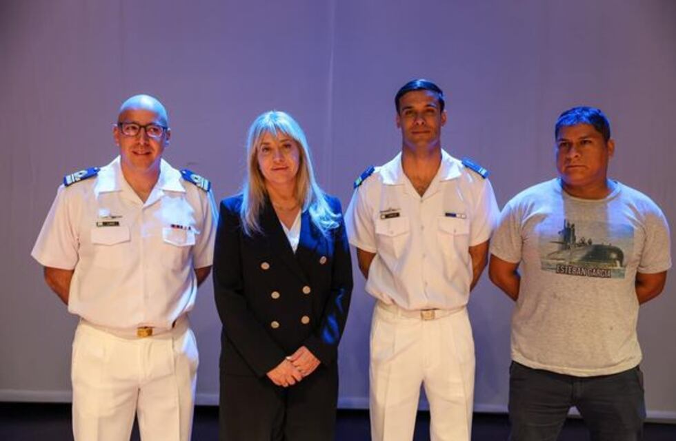 Homenaje a los Héroes del ARA San Juan