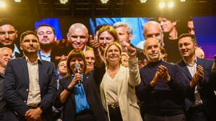 Pullaro y Scaglia acompañados por los referentes de Juntos por el Cambio.