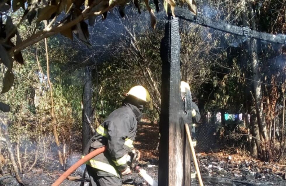Se incendio un depósito en Garuhapé