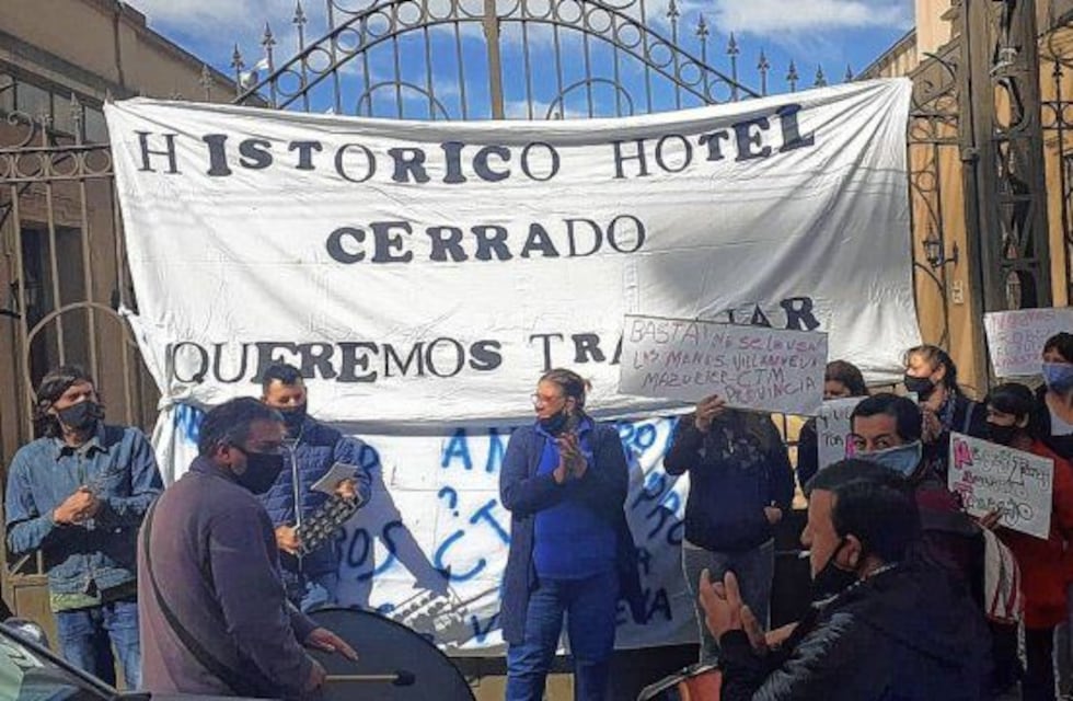 Trabajadores de histórico hotel en Concordia volvieron a reclamar