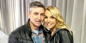 Britnery Spears y su papá, a quien denunció por ser su tutor personal y profesional desde hace más de 13 años.