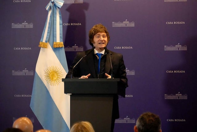 El presidente Javier Milei se reunió con legisladores en el Salón Héroes de Malvinas de la Casa Rosada (Presidencia)