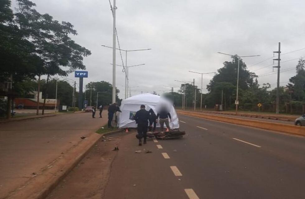 Accidente fatal en Posadas: un motociclista despistó y perdió la vida