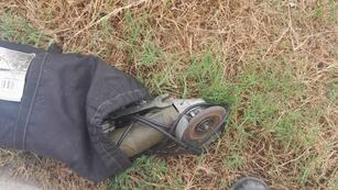 El bolso con herramientas que tiró el detenido