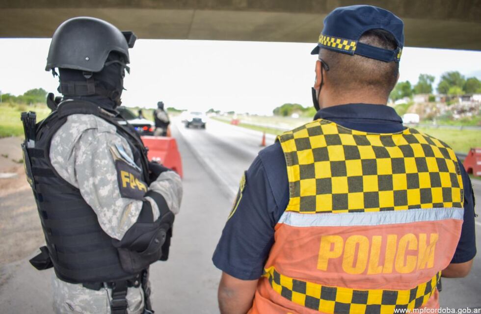 Secuestran éxtasis y marihuana tras un control caminero en Villa Giardino