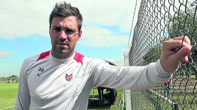 El ex arquero de Instituto y River se había retirado pero jugará el Federal A para el equipo patagónico