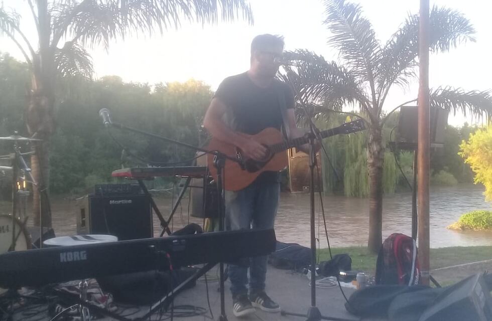 UMIA le puso rock a la tarde de domingo en el Balneario Municipal
