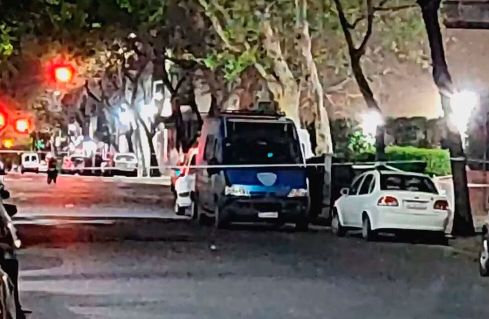 Brutal ataque en Almagro: mató a sus suegros, hirió a su esposa embarazada y a su cuñado y se suicidó