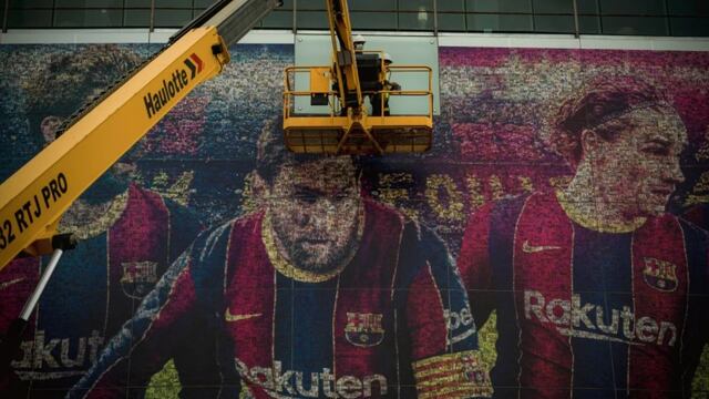Retiraron las imágenes de Messi del Camp Nou.