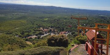 Los Cocos, desde lo alto de su aerosilla.