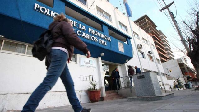 Detuvieron a dos jóvenes por robar en un local de ropa de Carlos Paz.
