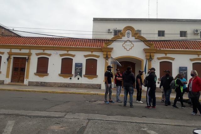 Corte de calles y Municipalidad cerrada