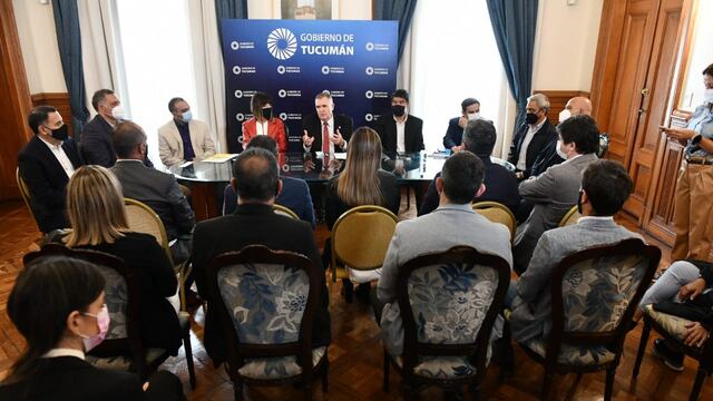 Viviendas: se firmó el consentimiento para la construcción de 479 casa en el interior