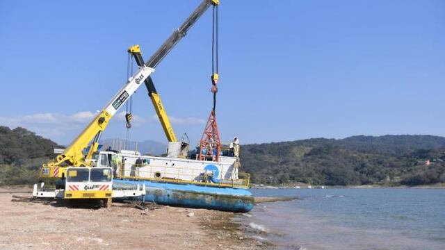 La balsa "La Niña" se restaura para garantizar el agua potable.