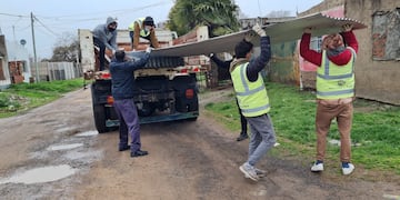 Asistieron a familias azuleñas tras el temporal
