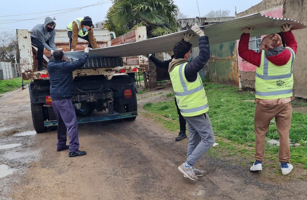El día después: asistieron a familias azuleñas tras el temporal
