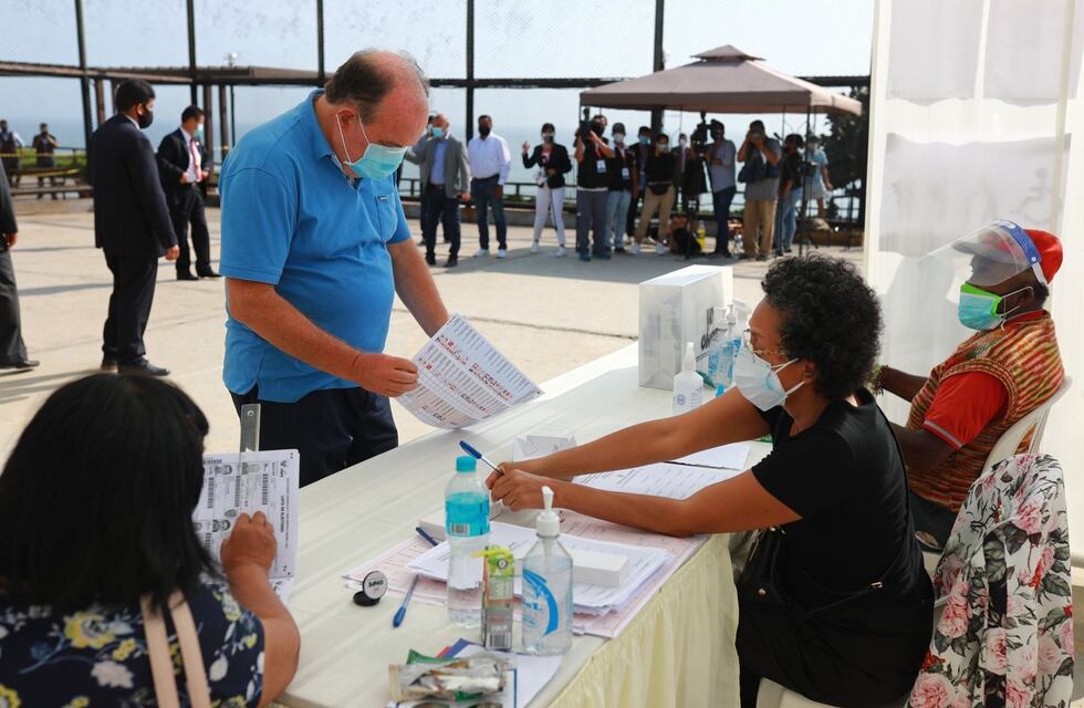 Perú, rumbo al balotaje: cinco candidatos a presidente buscan su lugar en la segunda vuelta