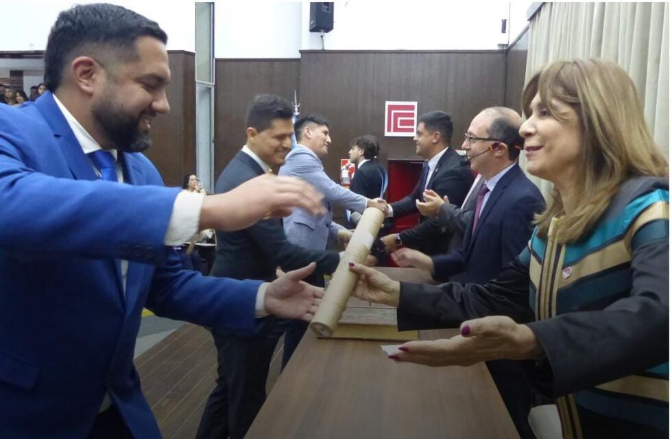 Acto de colación de grados en Ciencias Económicas