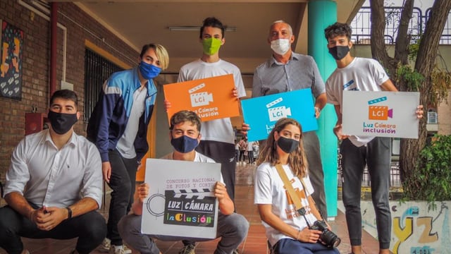 La de este año será la décima edición del programa "Luz, Cámara e Inclusión", que comenzó como el proyecto de una escuela y en la actualidad incluye a adolescentes de todo el mundo. Por medio de fotografías y cortos se abordan temáticas y problemáticas de los adolescentes. Foto: Gentileza.