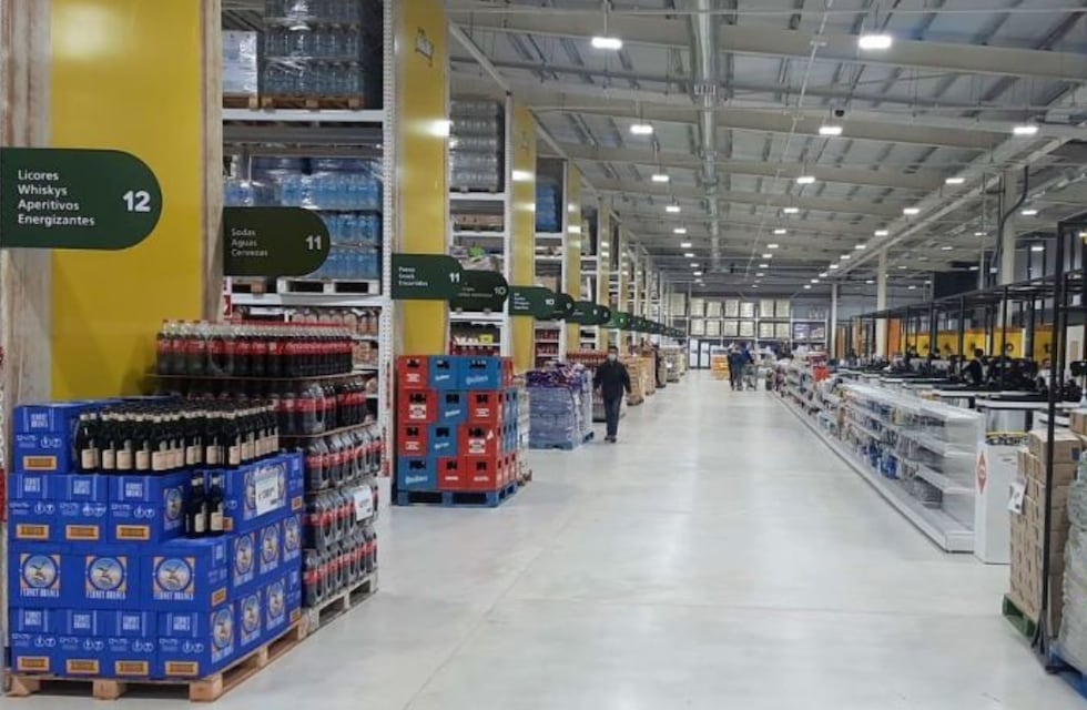 Un reconocido supermercado de Córdoba busca personal: cuáles son las posiciones y cómo postular