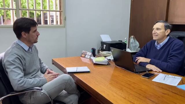 El concejal Leonardo Viotti junto a Rubén Burkett, gerente general de SODECAR